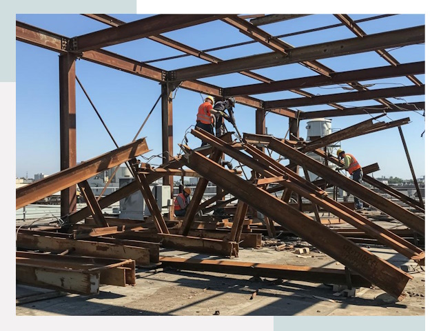 Демонтаж металлоконструкций в Сальске от 610 руб.